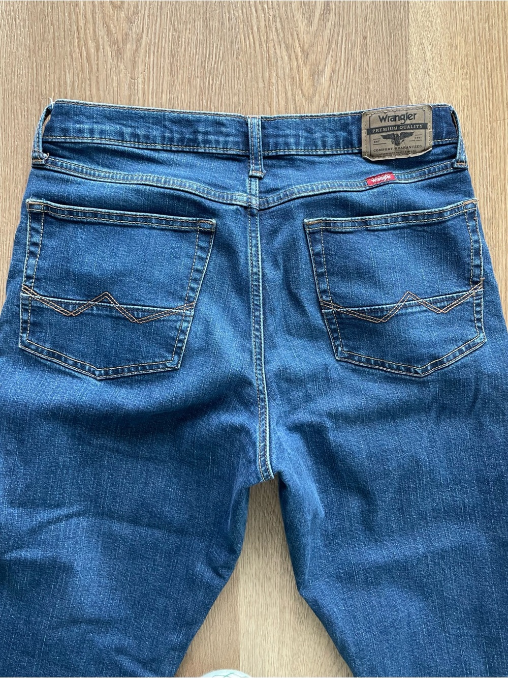 Wrangler Relaxed Boot Cut Jeans 30 x 30 - Picture 5 of 7